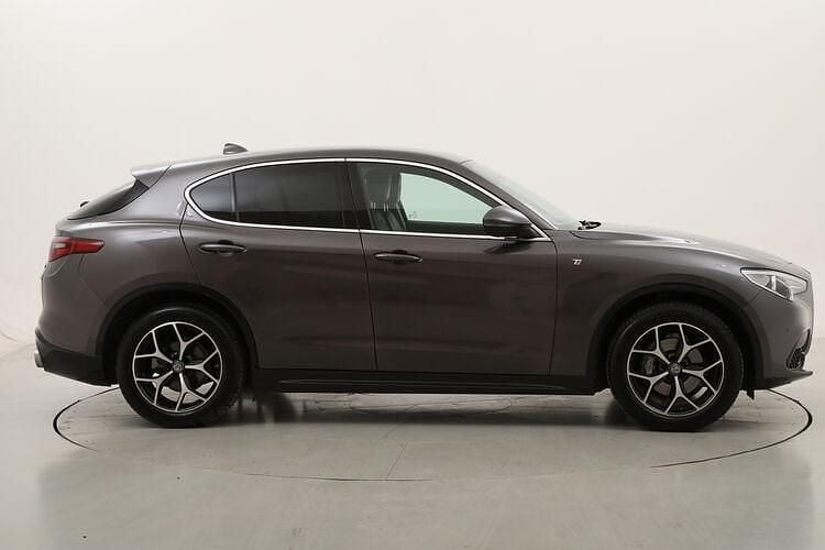Begagnad Alfa Romeo Stelvio Ti 210 HK (154 kW) 2021 SUV