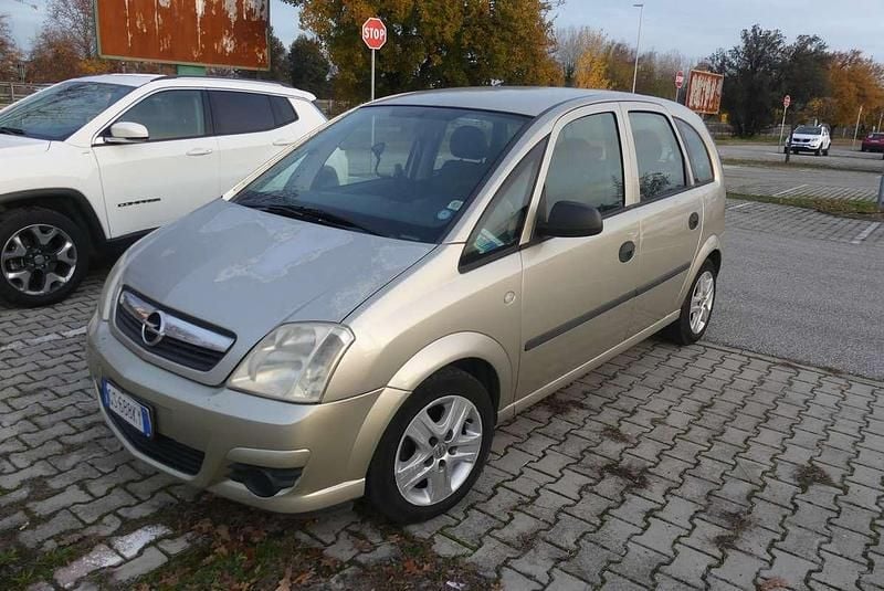 Usata Opel Meriva Enjoy 90 CV (66 kW) 2009 Grigio Monovolume