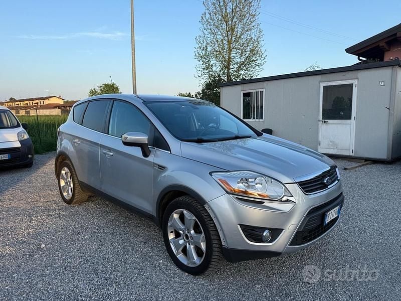 Usata Ford Kuga 136 CV (100 kW) 2008 Grigio SUV