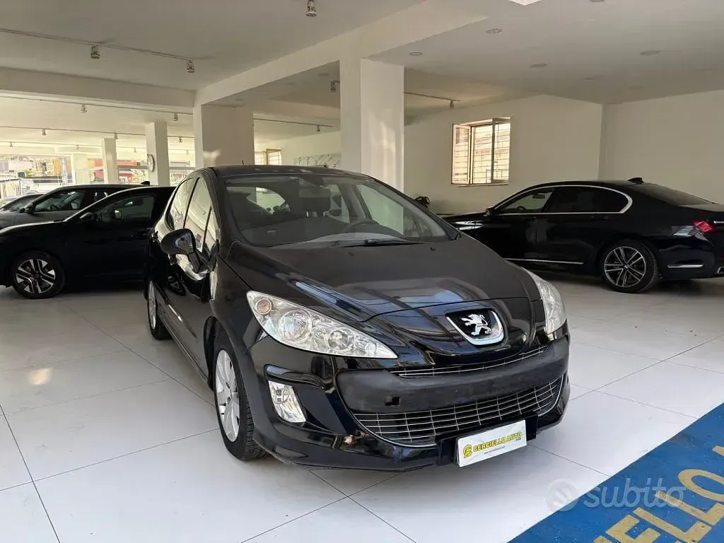 Usata Peugeot 308 Premium 92 CV (67 kW) 2009 Gray Berlina