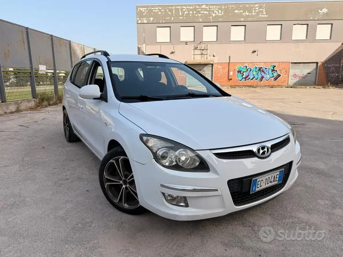 Usata Hyundai i30 90 CV (66 kW) 2011 Bianco Station wagon
