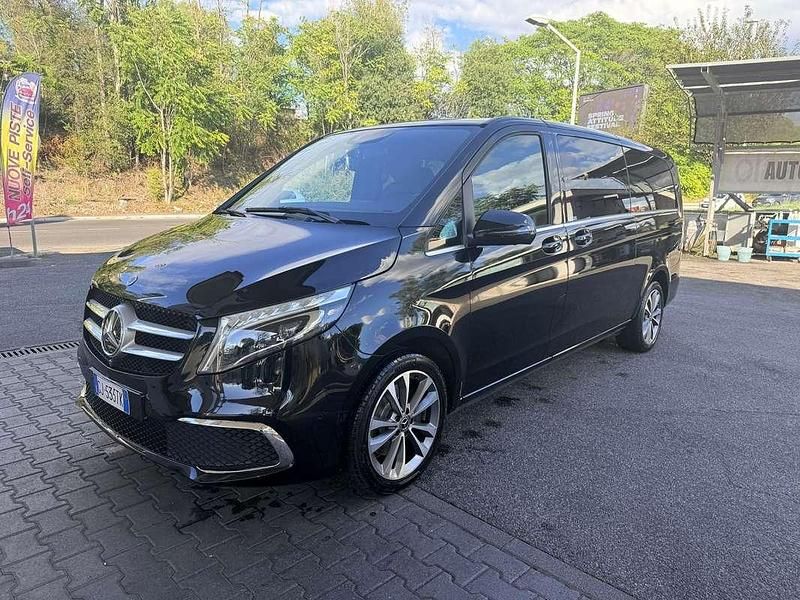 Usata Mercedes V250 Premium 190 CV (139 kW) 2022 Nero Monovolume