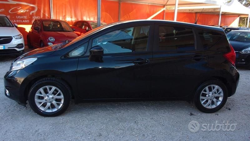 Usata Nissan Note Tekna 90 CV (66 kW) 2016 Nero Utilitaria