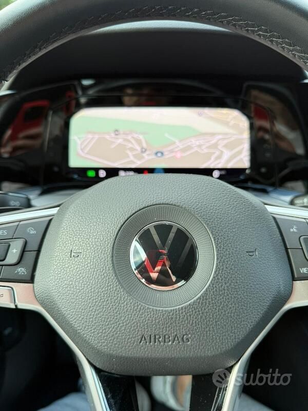 Grigio Usata 2023 VW Golf VIII Due volumi | 28.500 € (Buon prezzo) - Immagine 1/4