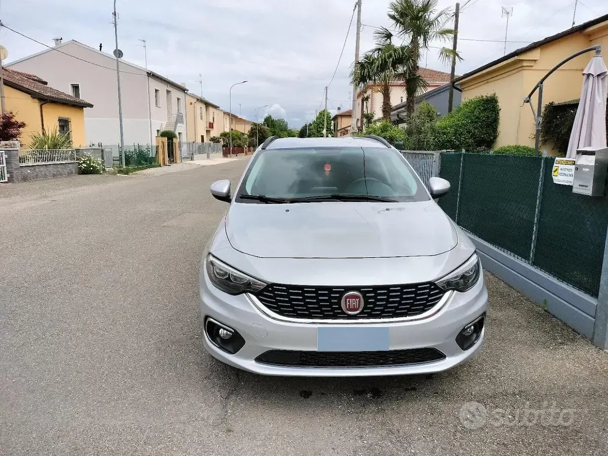 Usata Fiat Tipo 120 CV (88 kW) 2019 Station wagon