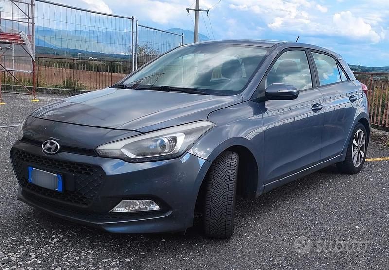 Usata Hyundai i20 75 CV (55 kW) 2016 Grigio Berlina