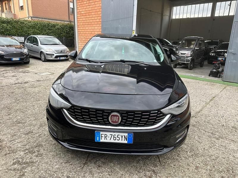 Usata Fiat Tipo Lounge 95 CV (69 kW) 2018 Nero Berlina