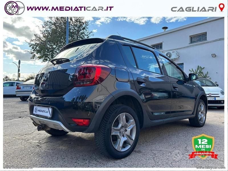 Usata Dacia Sandero Stepway 90 CV (66 kW) 2017 Nero Berlina