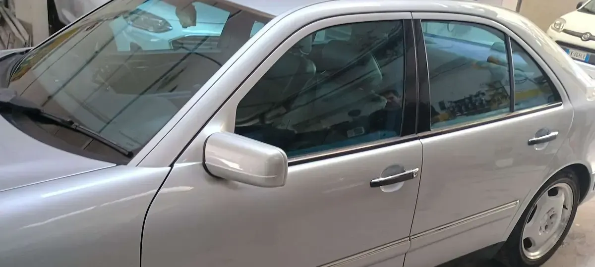 Usata Mercedes E200 Avantgarde 136 CV (100 kW) 1996 Berlina