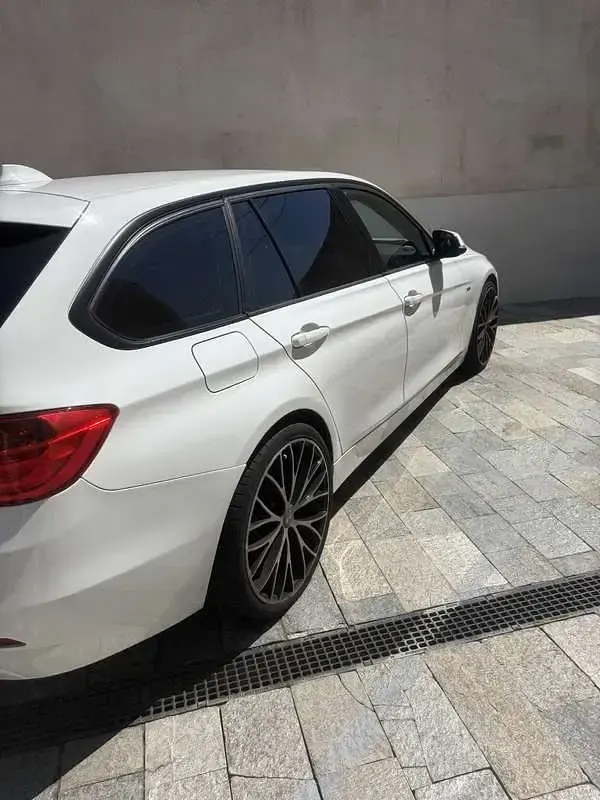 Usata BMW 320 Sport Line 163 CV (119 kW) 2013 Bianco Station wagon