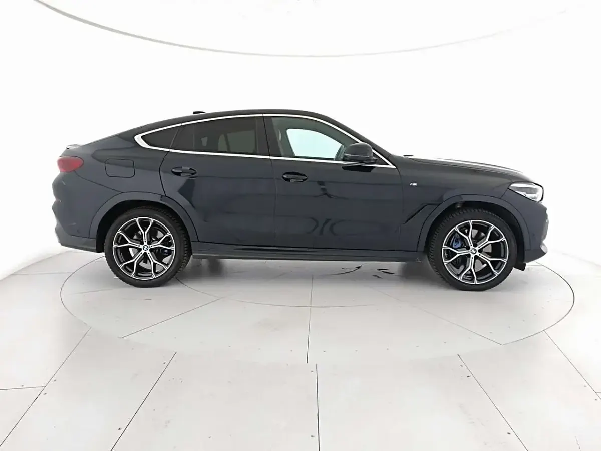 Usata BMW X6 M Sport 286 CV (210 kW) 2023 Carbon black SUV