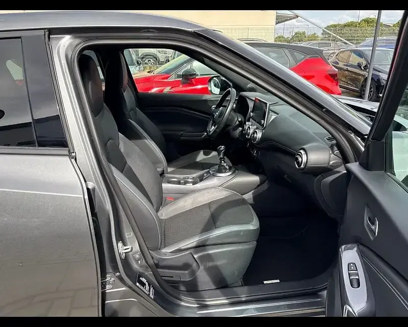 Usata Nissan Juke N-Connecta 114 CV (83 kW) 2023 Grigio SUV