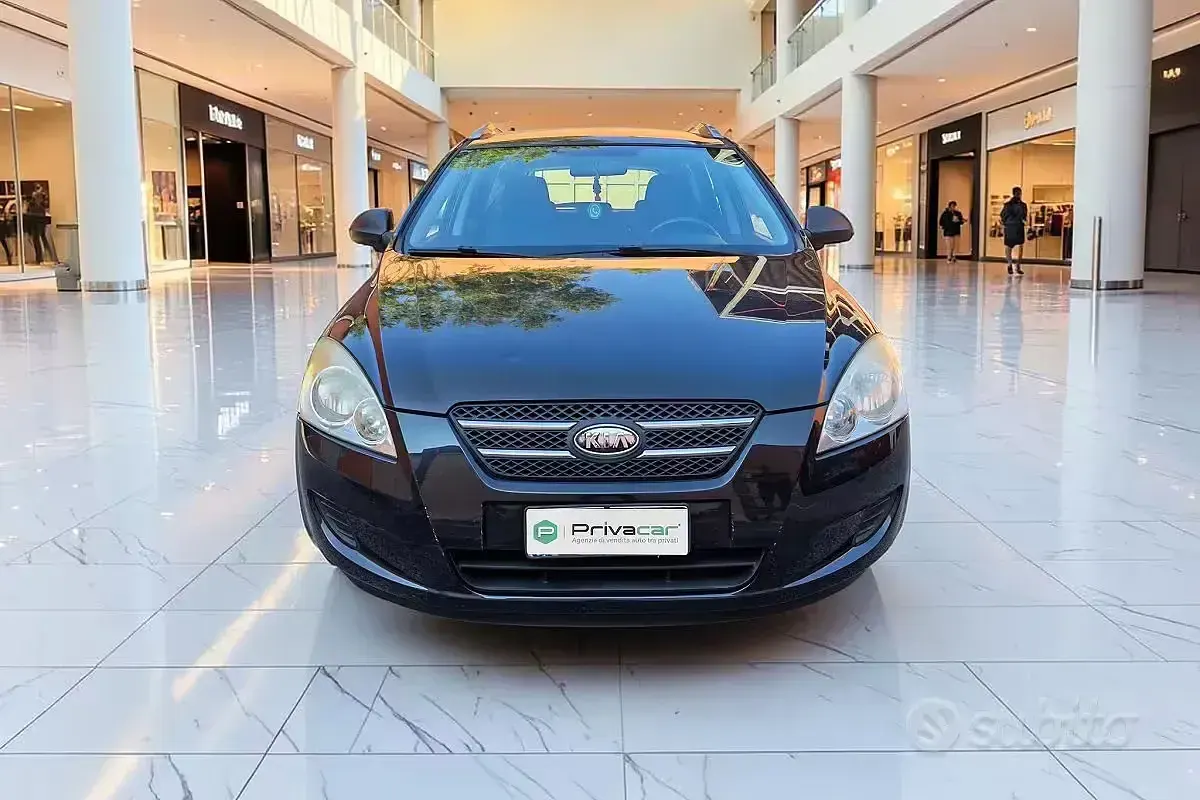 Usata Kia Ceed EX 125 CV (91 kW) 2010 Nero Utilitaria