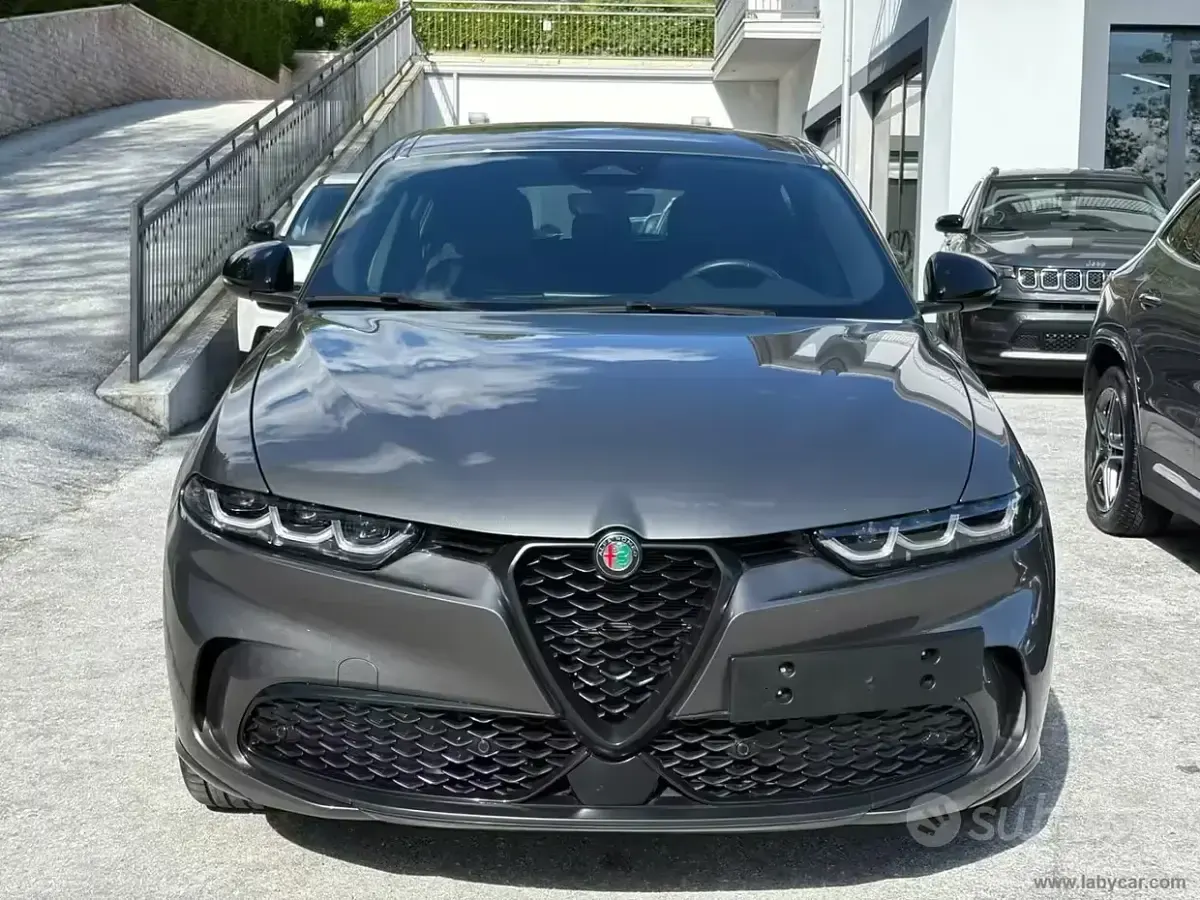 Usata Alfa Romeo Tonale Sprint 131 CV (96 kW) 2024 Grigio SUV