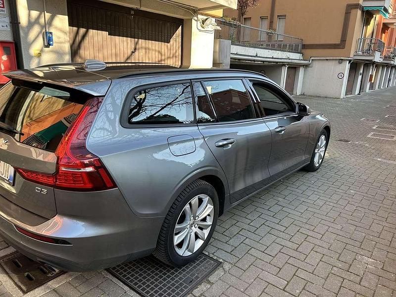 Usata Volvo V60 Business Edition 150 CV (110 kW) 2020 Station wagon