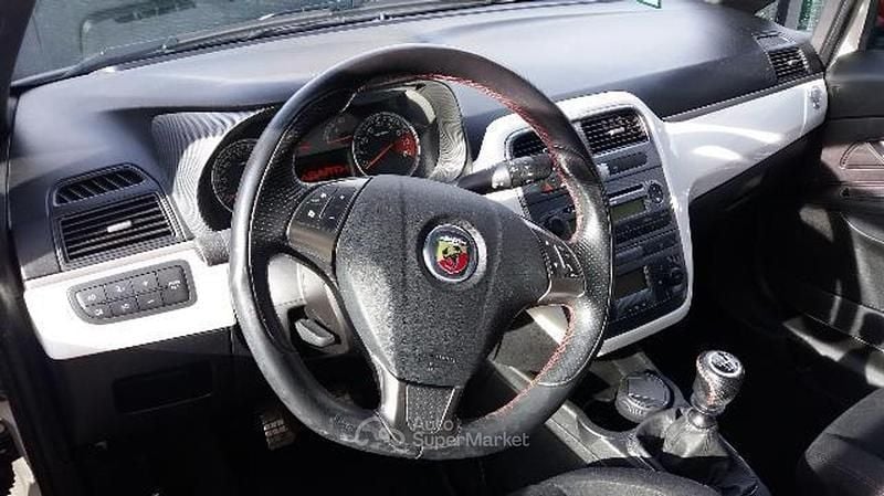 Usata Abarth Grande Punto 155 CV (114 kW) 2009 Bianco Utilitaria