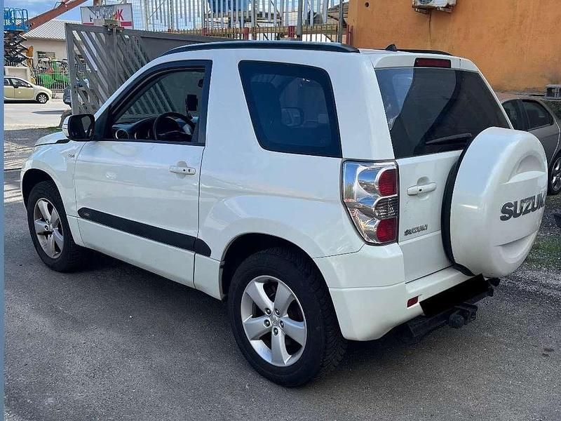 Usata Suzuki Grand Vitara 129 CV (94 kW) 2010 Bianco SUV
