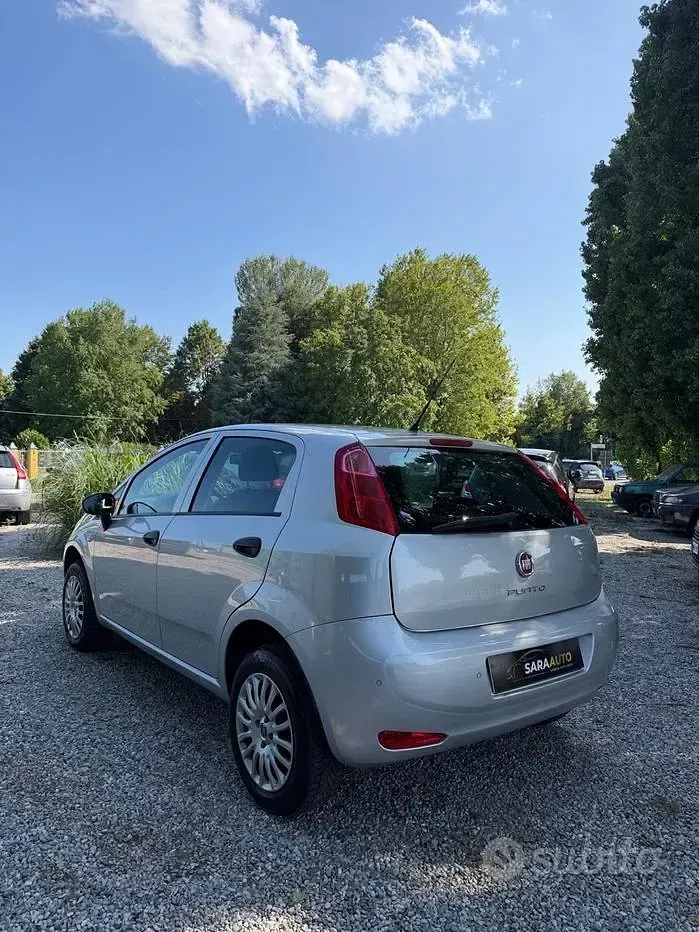 Usata Fiat Punto Street 70 CV (51 kW) 2015 Grigio Utilitaria
