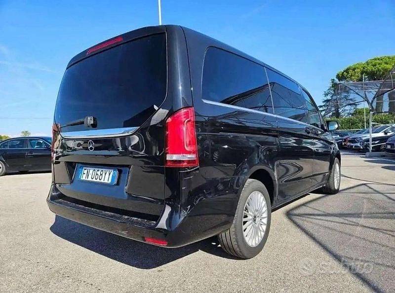 Usata Mercedes V220 163 CV (119 kW) 2018 Nero Monovolume