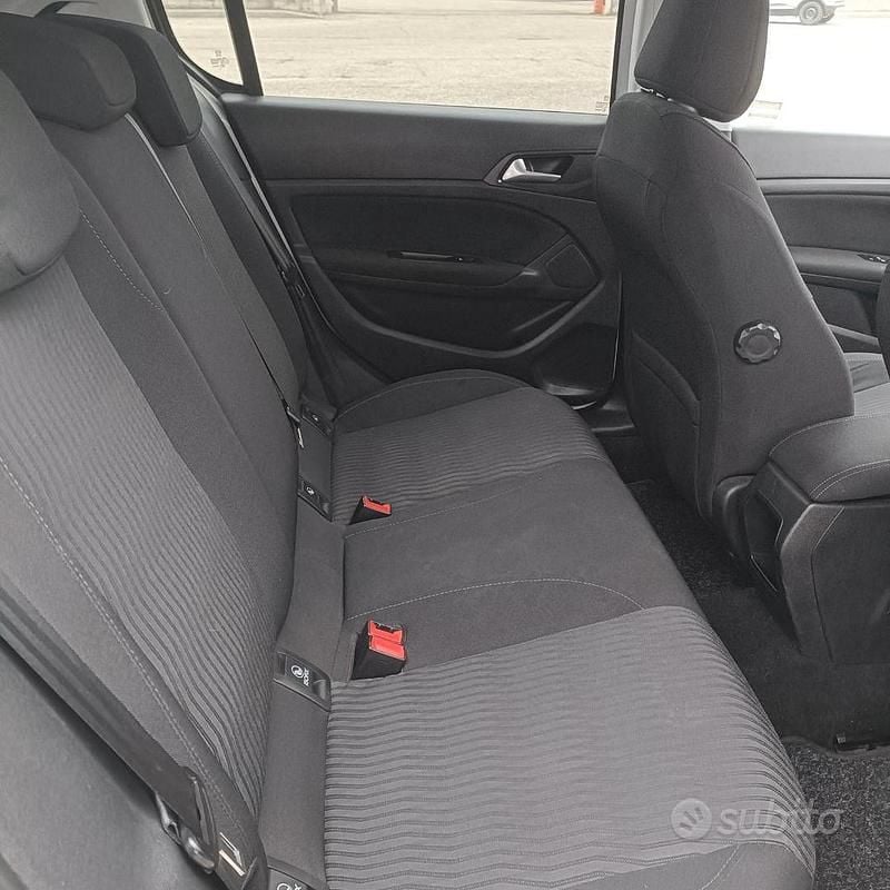 Usata Peugeot 308 Business-Line 92 CV (67 kW) 2015 Bianco Berlina