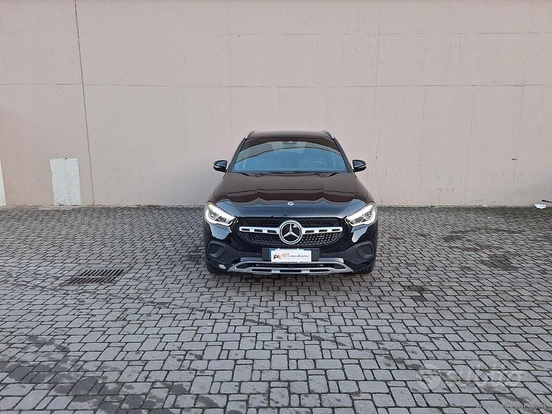 Usata Mercedes GLA200 150 CV (110 kW) 2023 Nero SUV