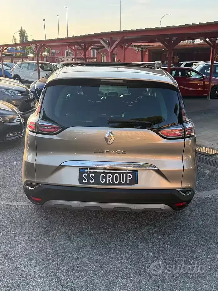 Usata Renault Espace Initiale Paris 160 CV (117 kW) 2016 Grigio Monovolume