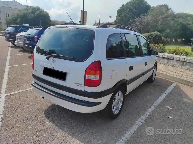Usata Opel Zafira 1999 Bianco Monovolume