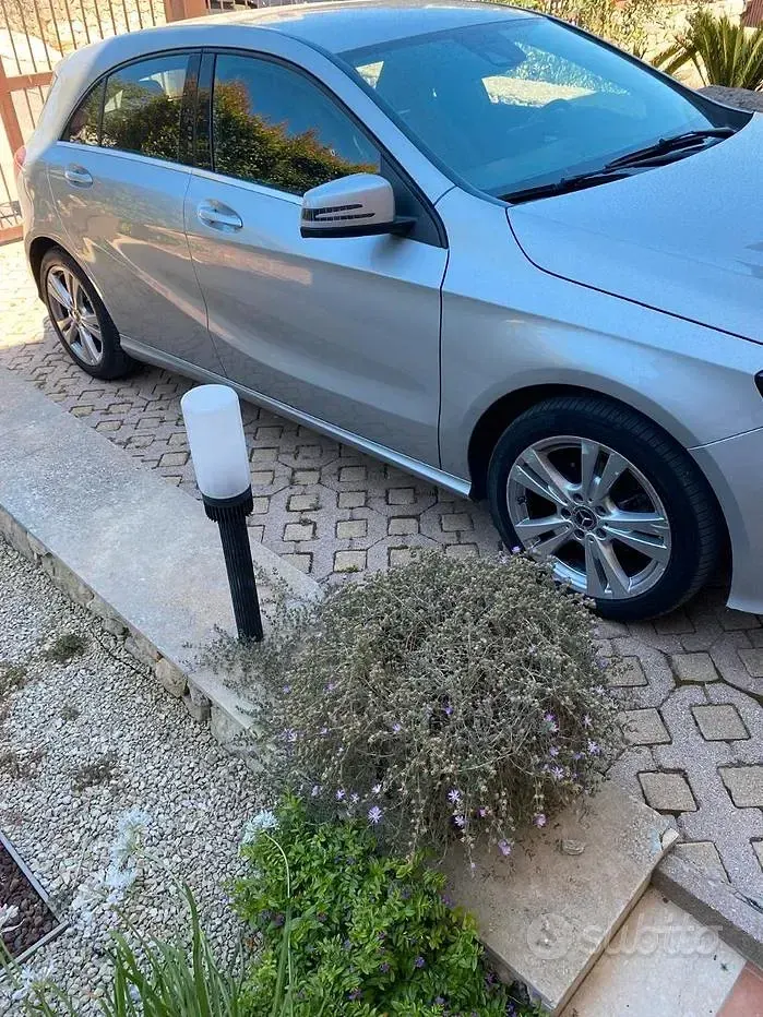 Usata Mercedes A180 2018 Grigio Coupé