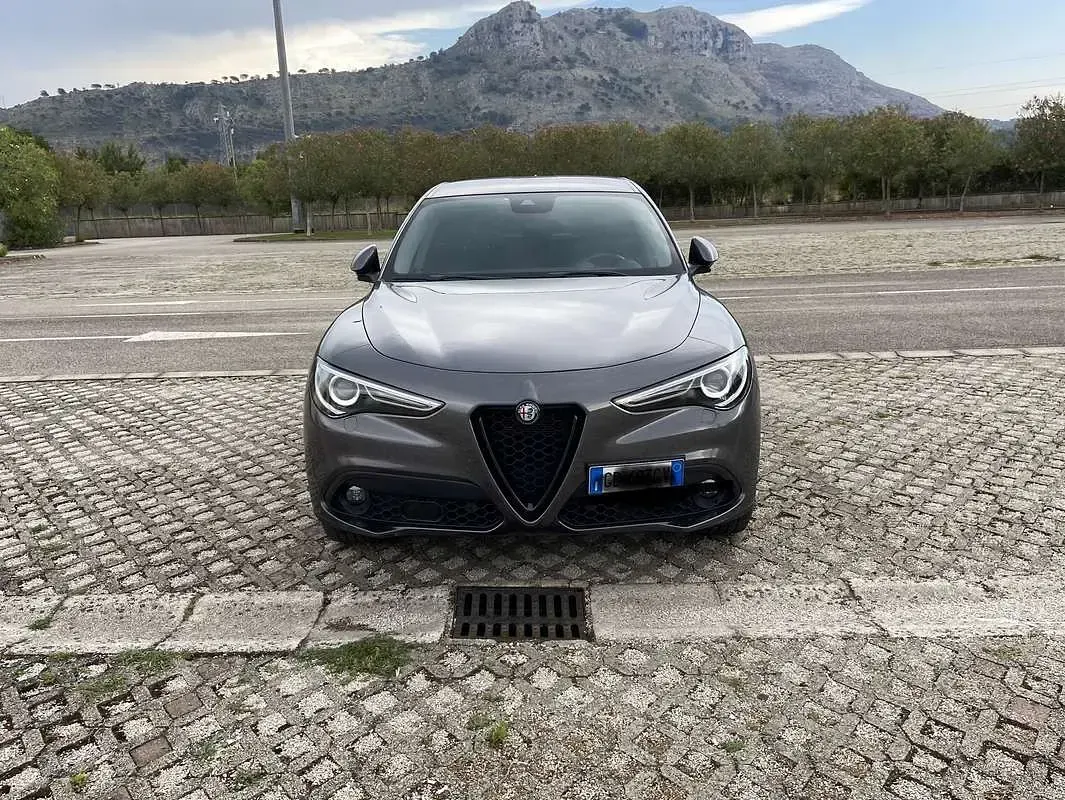 Usata Alfa Romeo Stelvio Super 160 CV (117 kW) 2020 SUV