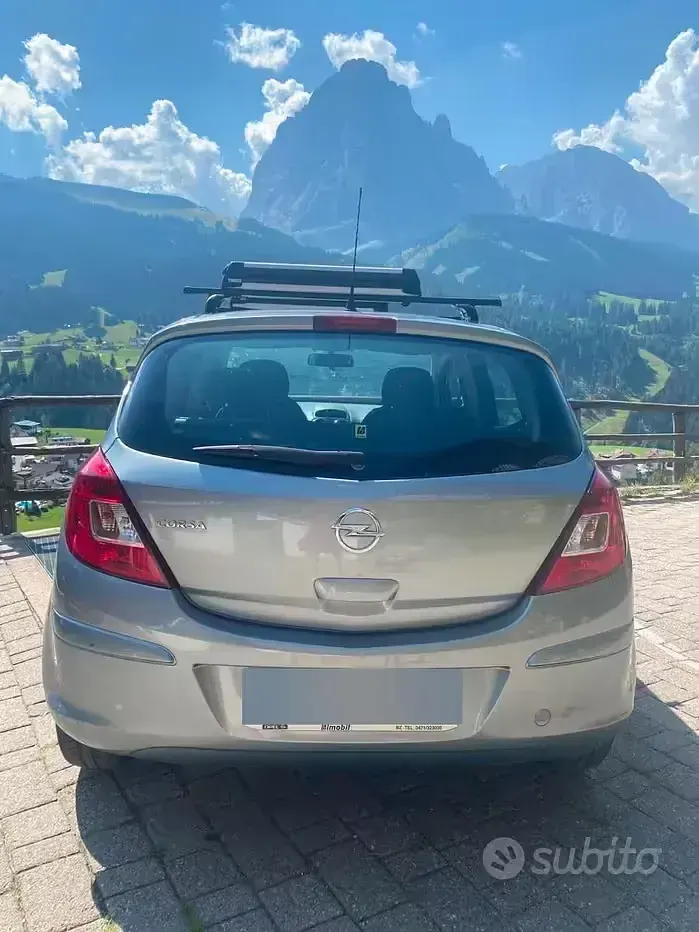 Usata Opel Corsa 85 CV (62 kW) 2013 Grigio Utilitaria