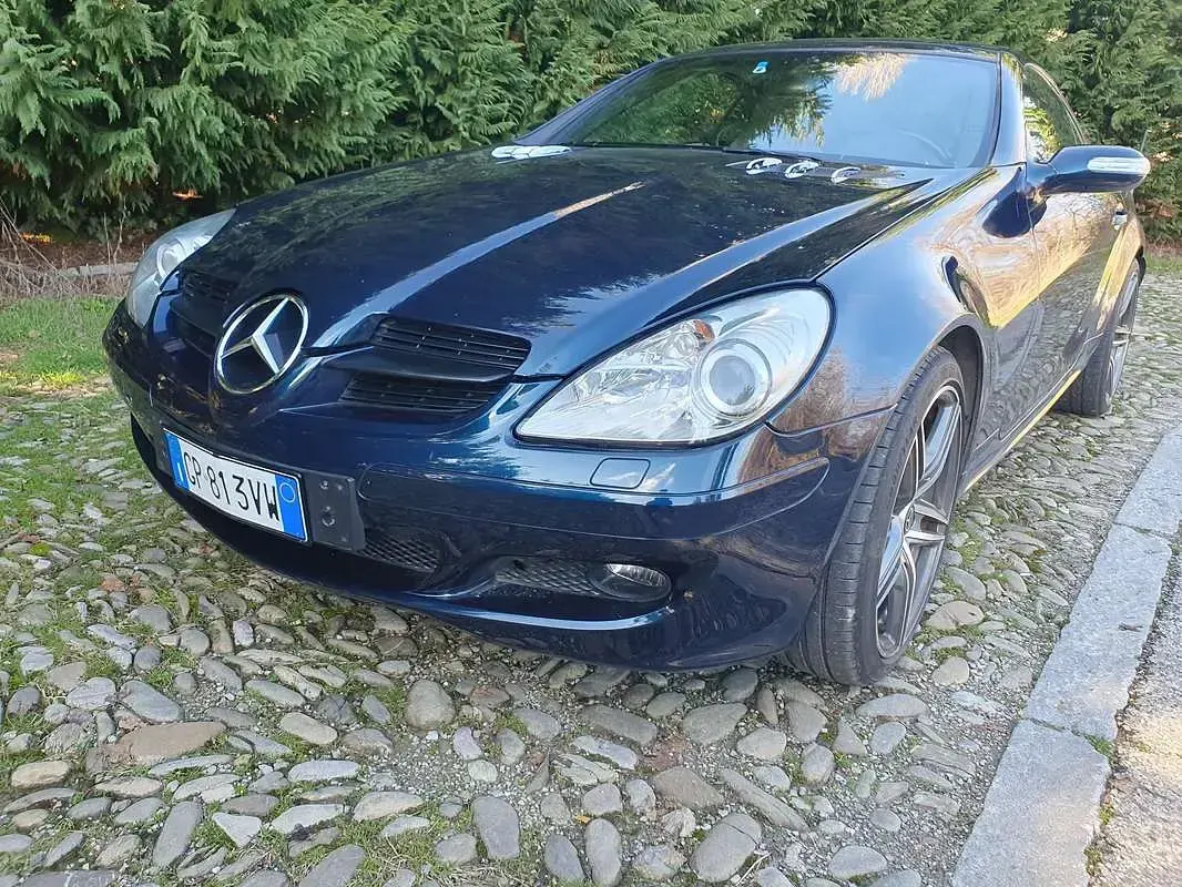 Usata Mercedes SLK350 272 CV (200 kW) 2026 Blu/azzurro Cabrio