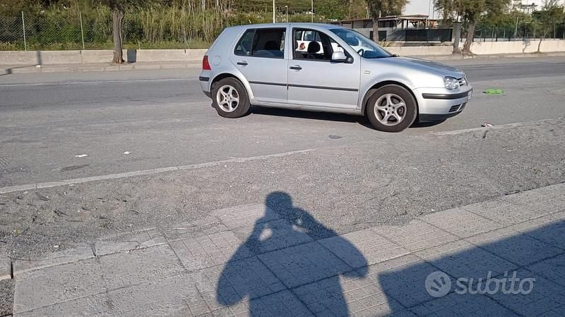 Usata VW Golf IV 110 CV (80 kW) 2000 Grigio Berlina