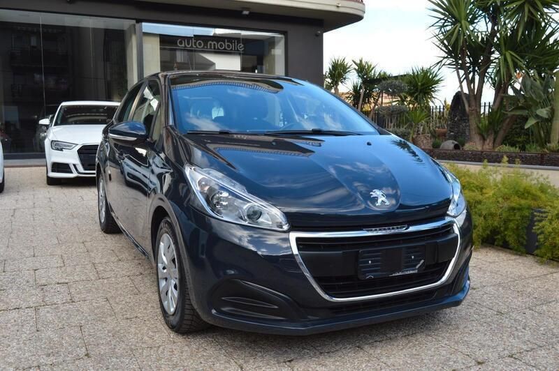 Usata Peugeot 208 Active 102 CV (75 kW) 2018 Grigio Utilitaria