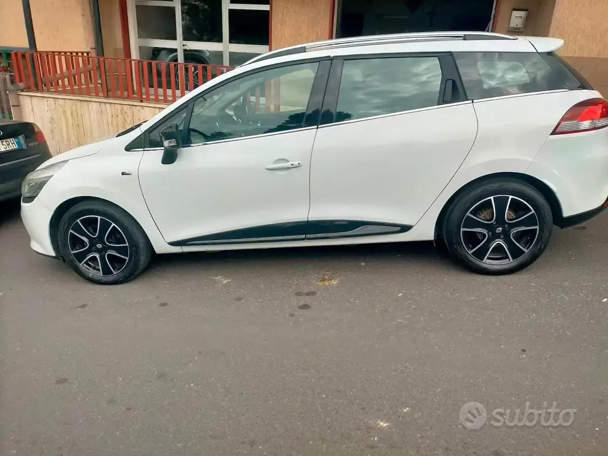Usata Renault Clio 90 CV (66 kW) 2015 Bianco Station wagon