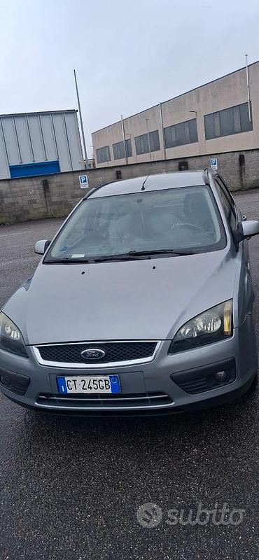 Usata Ford Focus 109 CV (80 kW) 2005 Grigio Berlina