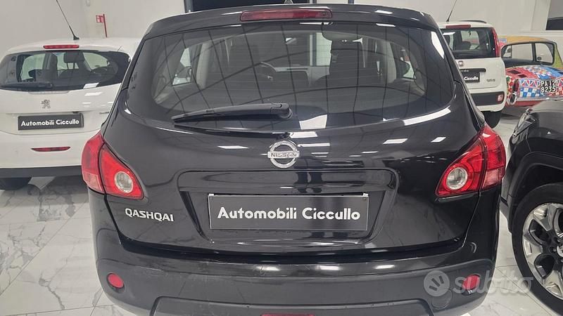 Usata Nissan Qashqai Tekna 141 CV (103 kW) 2009 Grigio SUV