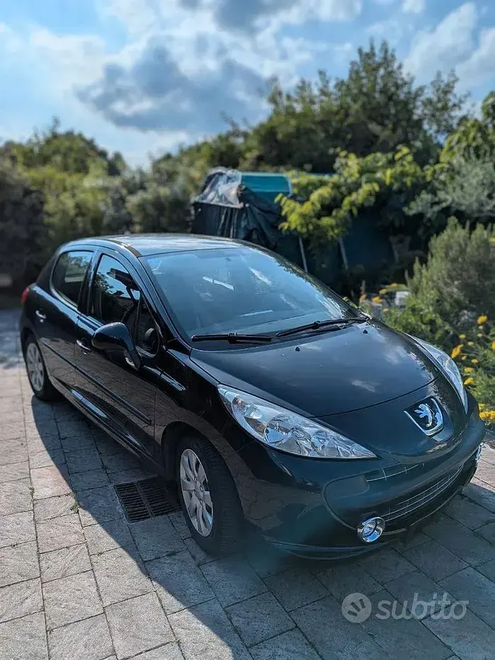 Usata Peugeot 207 88 CV (64 kW) 2007 Nero Berlina