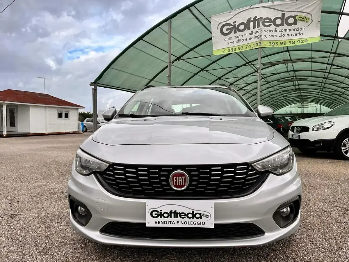 Usata Fiat Tipo Easy 120 CV (88 kW) 2017 Argento Station wagon