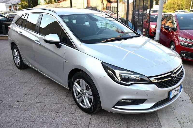 Usata Opel Astra Business 110 CV (80 kW) 2017 Argento Station wagon
