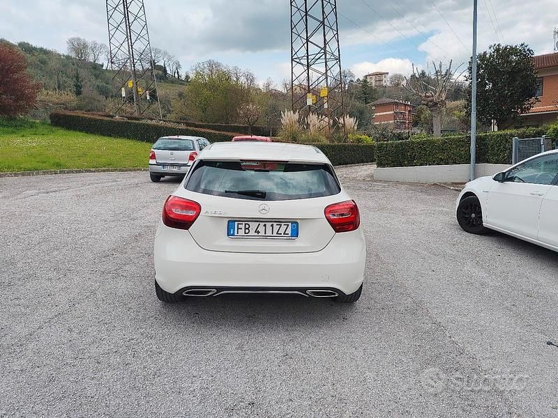 Usata Mercedes A180 Executive 109 CV (80 kW) 2015 Bianco Berlina