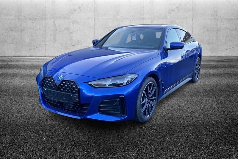 Usata BMW 430 M Sport 245 CV (180 kW) 2024 Blu/azzurro Coupé