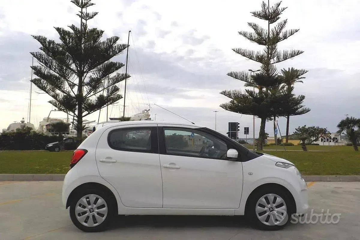 Begagnad Citroën C1 Feel 82 HK (60 kW) 2017 Vit Halvkombi