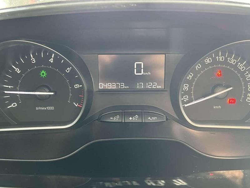 Usata Peugeot 208 Style 82 CV (60 kW) 2018 Grigio Utilitaria