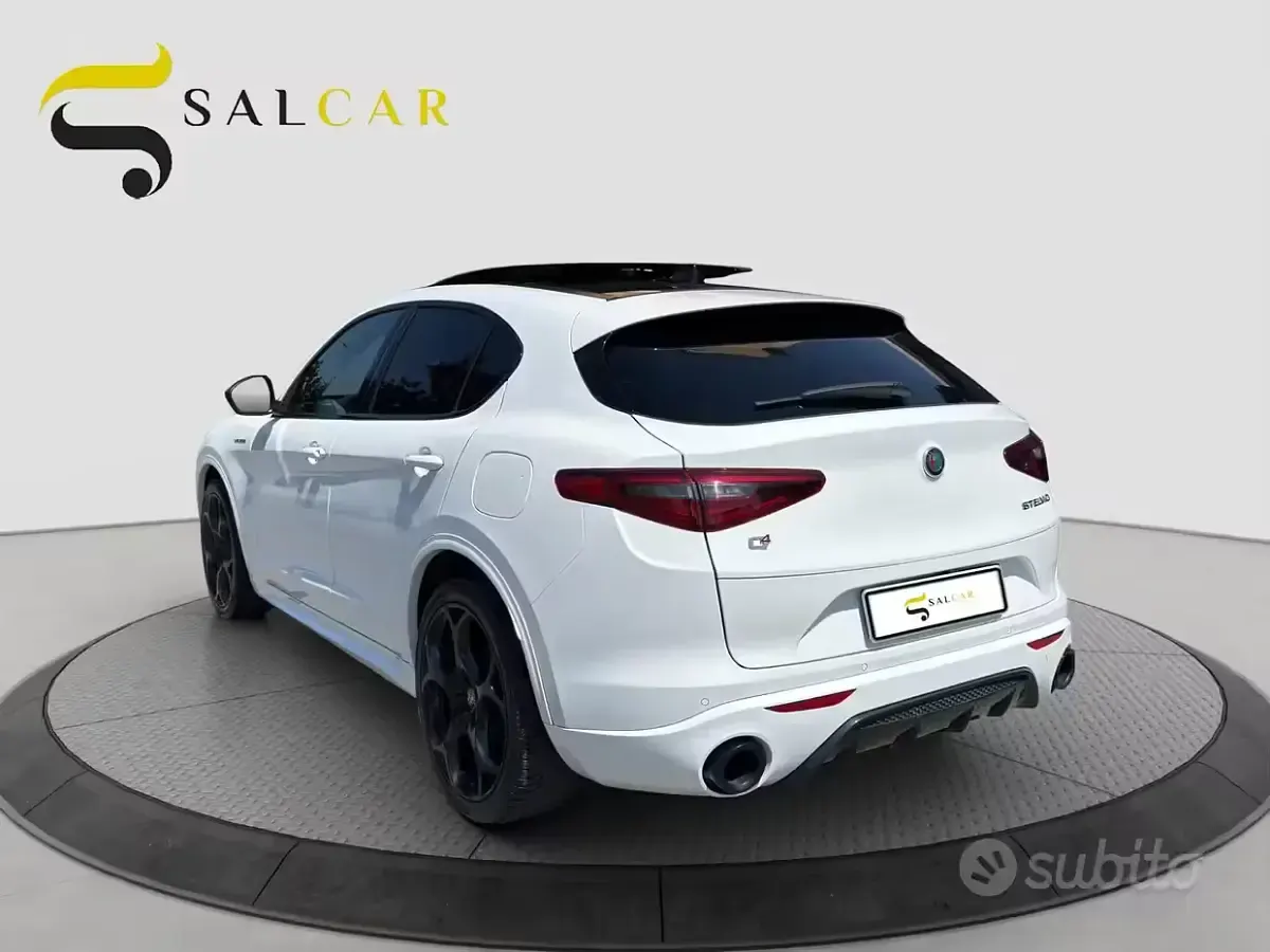 Usata Alfa Romeo Stelvio Veloce 209 CV (153 kW) 2022 Bianco SUV