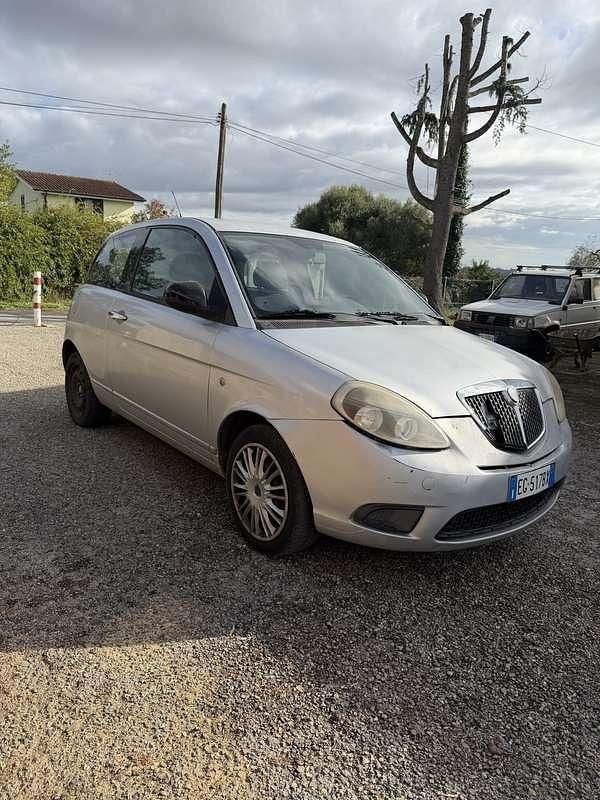 Usata Lancia Ypsilon 69 CV (50 kW) 2013 Utilitaria