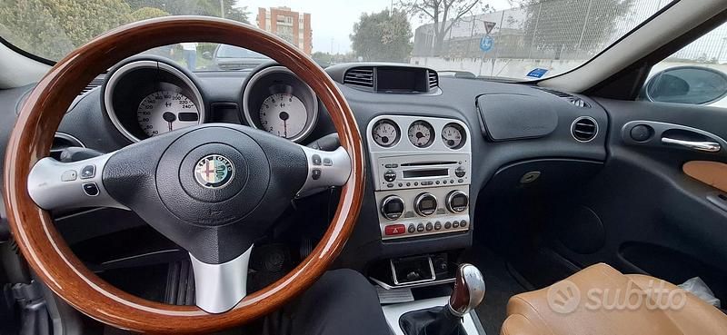 Usata Alfa Romeo 156 110 CV (80 kW) 2002 Grigio Berlina