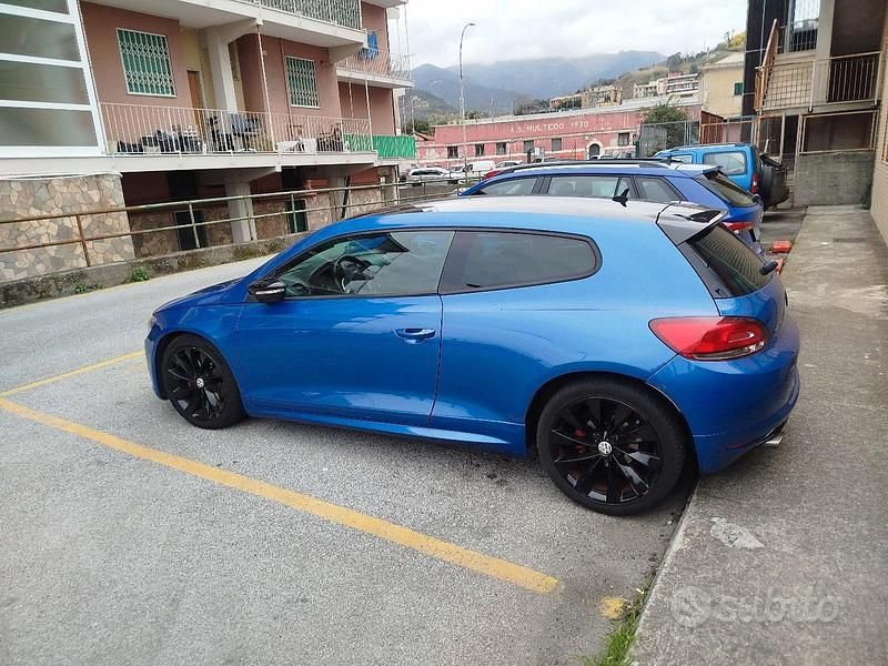 Usata VW Scirocco 160 CV (117 kW) 2012 Blu Coupé