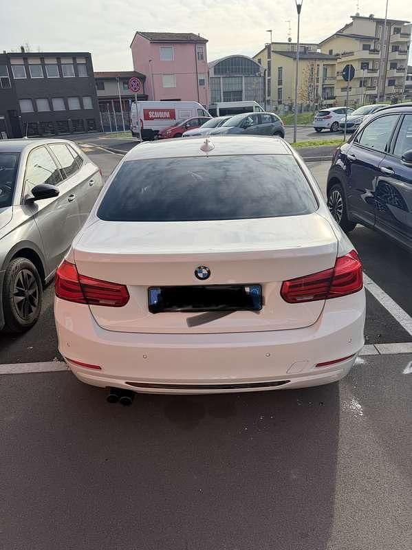 Usata 2013 BMW 328 Sport Line Tre volumi | 19.000 € - Immagine 1/4