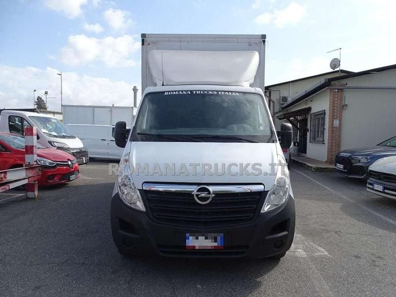 Usata Opel Movano 145 CV (106 kW) 2018 Bianco pastello Furgone