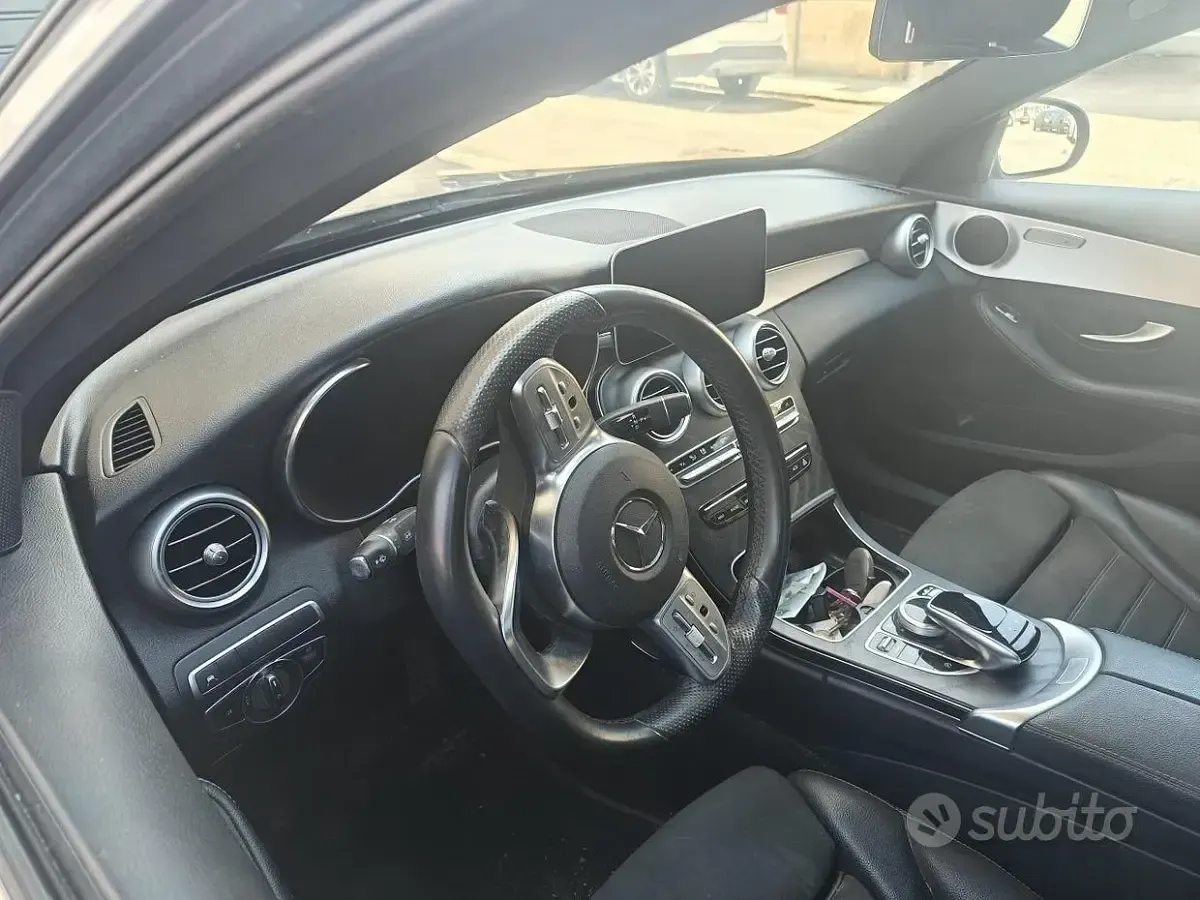 Usata Mercedes C220 AMG 200 CV (147 kW) 2021 Nero Berlina